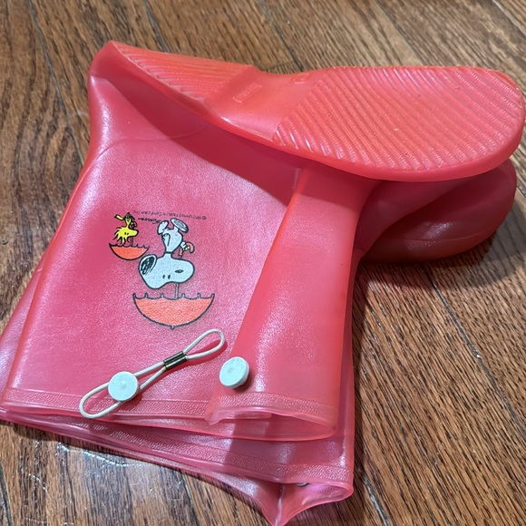 Snoopy Snoopers Rubber Galoshes Vintage 1965 Kids Boots SIZE 12 - Picture 8 of 9